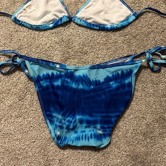 NEW! Blue tie dye bikini set Size Med. Non padded top. Med-rise bottom. - Picture 7 of 7